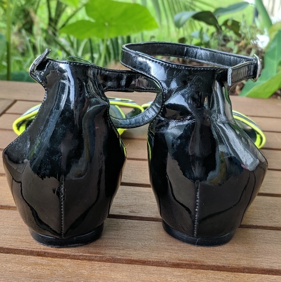 CL by Laundry Zebra Sandals Serafina Size 8 - Picture 6 of 8